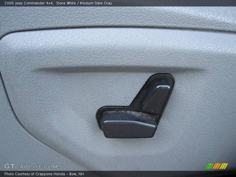 Stone White / Medium Slate Gray 2006 Jeep Commander 4x4