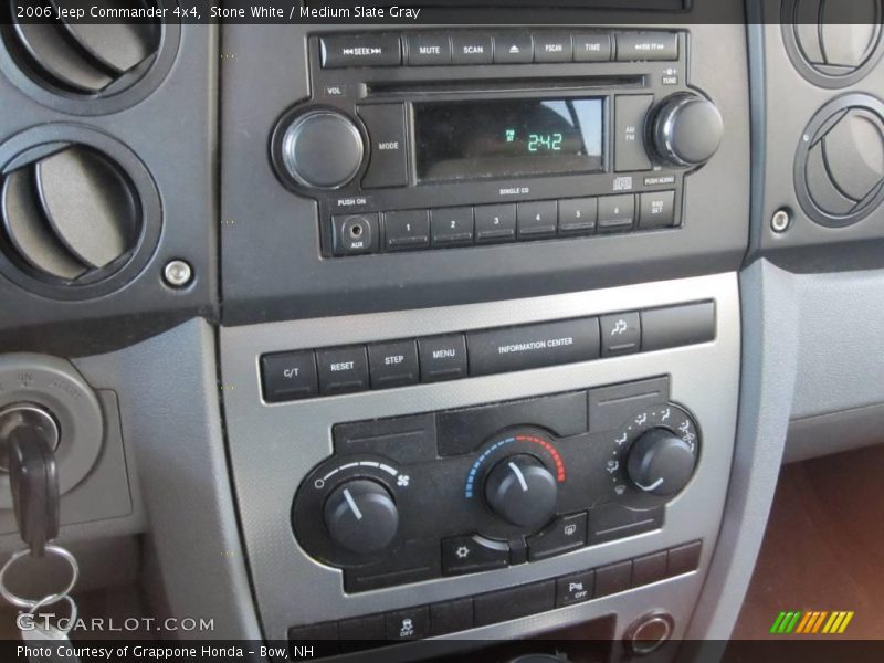 Stone White / Medium Slate Gray 2006 Jeep Commander 4x4