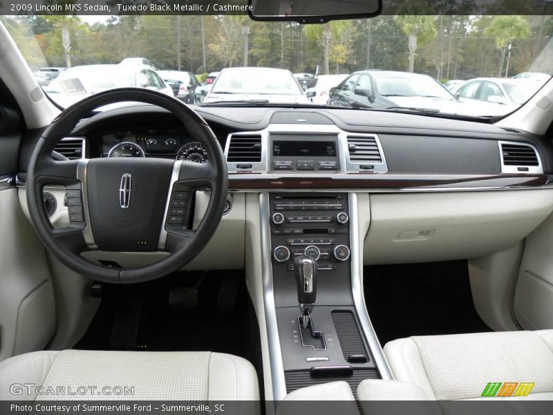 Tuxedo Black Metallic / Cashmere 2009 Lincoln MKS Sedan