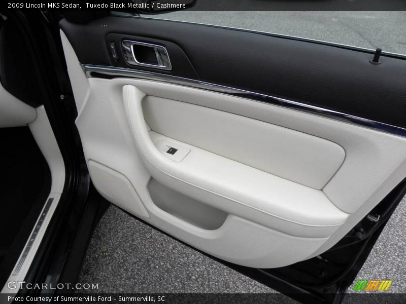 Tuxedo Black Metallic / Cashmere 2009 Lincoln MKS Sedan