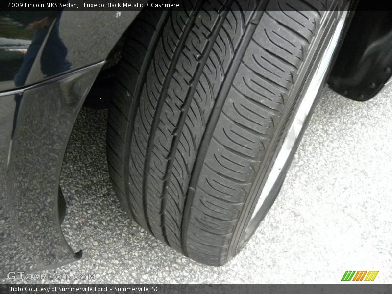 Tuxedo Black Metallic / Cashmere 2009 Lincoln MKS Sedan