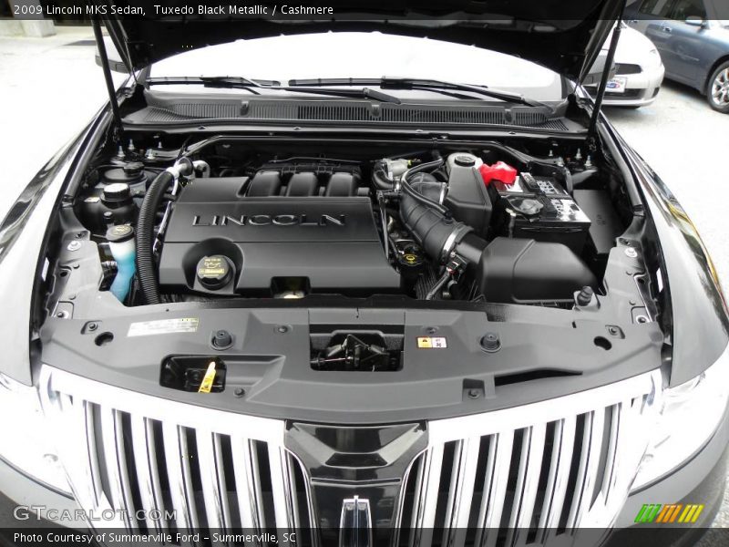 Tuxedo Black Metallic / Cashmere 2009 Lincoln MKS Sedan