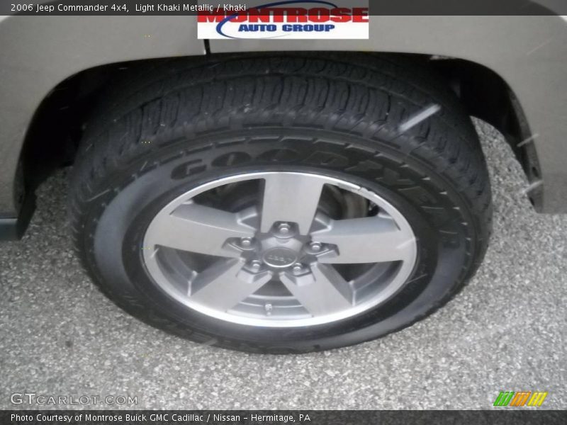 Light Khaki Metallic / Khaki 2006 Jeep Commander 4x4