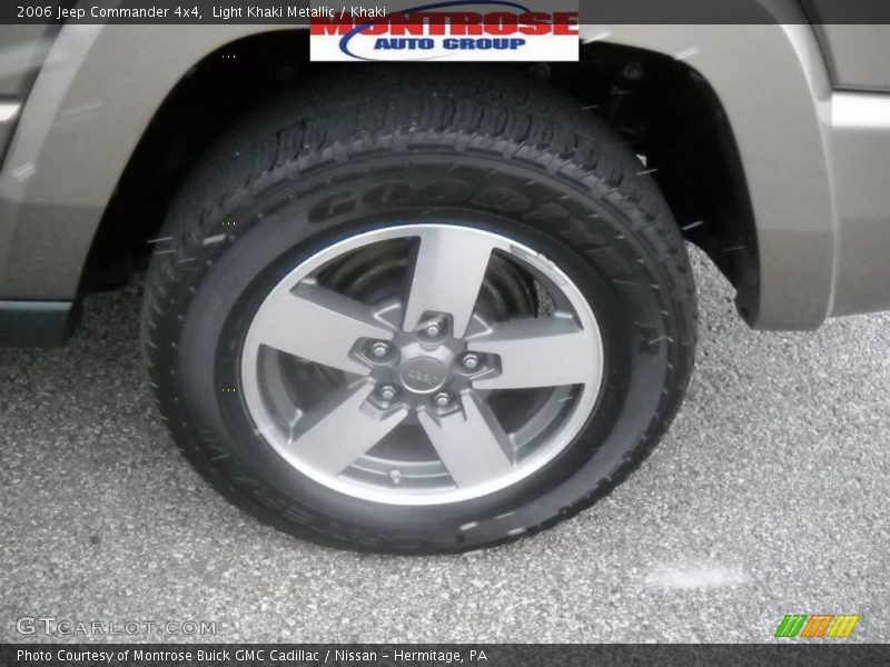 Light Khaki Metallic / Khaki 2006 Jeep Commander 4x4