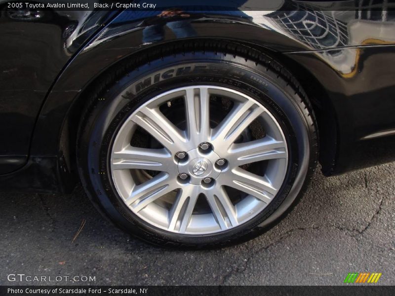 Black / Graphite Gray 2005 Toyota Avalon Limited