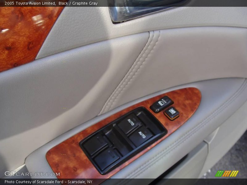 Black / Graphite Gray 2005 Toyota Avalon Limited
