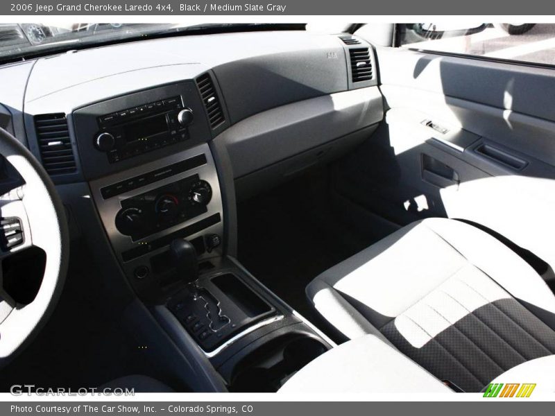 Black / Medium Slate Gray 2006 Jeep Grand Cherokee Laredo 4x4