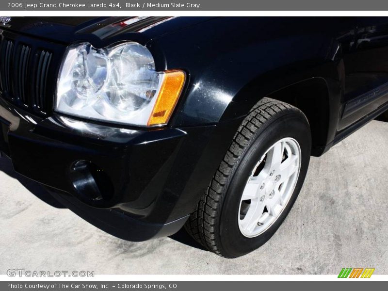 Black / Medium Slate Gray 2006 Jeep Grand Cherokee Laredo 4x4
