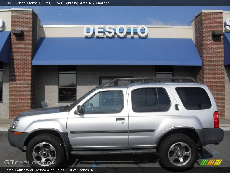 Silver Lightning Metallic / Charcoal 2004 Nissan Xterra XE 4x4