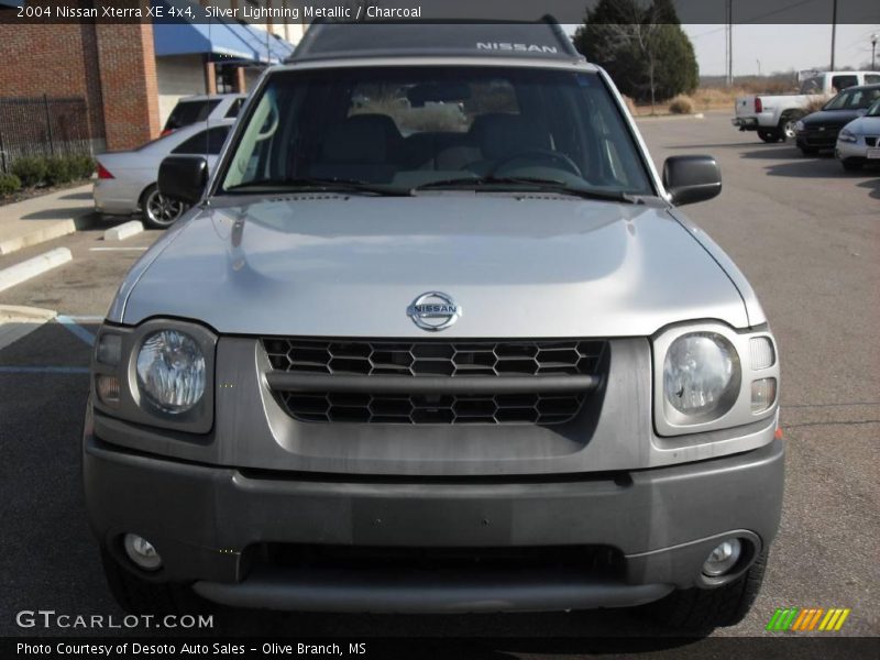 Silver Lightning Metallic / Charcoal 2004 Nissan Xterra XE 4x4