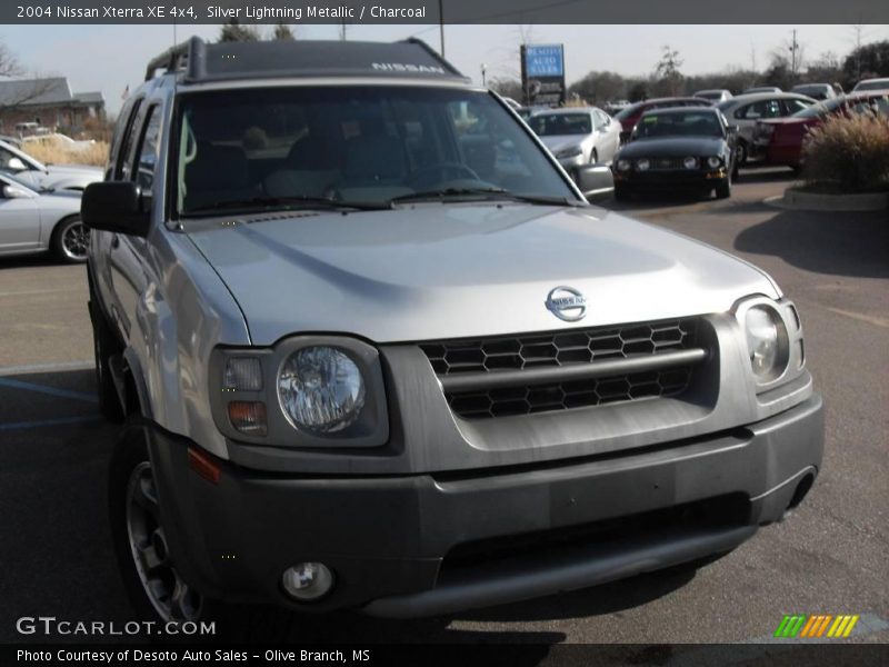 Silver Lightning Metallic / Charcoal 2004 Nissan Xterra XE 4x4