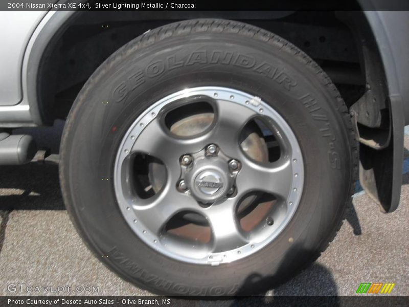 Silver Lightning Metallic / Charcoal 2004 Nissan Xterra XE 4x4