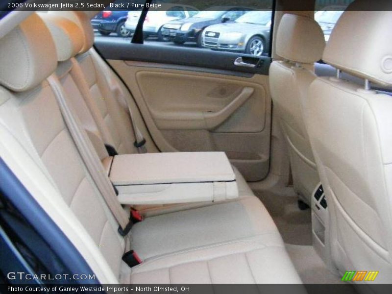 Black / Pure Beige 2006 Volkswagen Jetta 2.5 Sedan