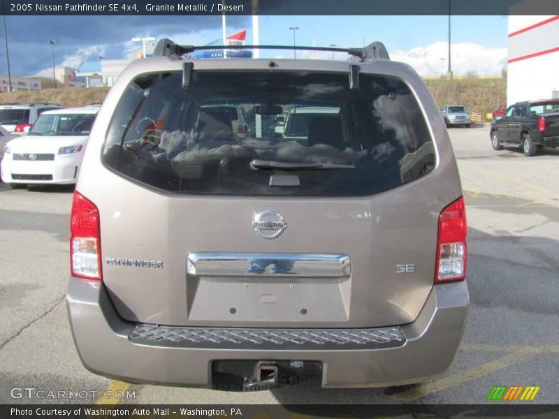 Granite Metallic / Desert 2005 Nissan Pathfinder SE 4x4
