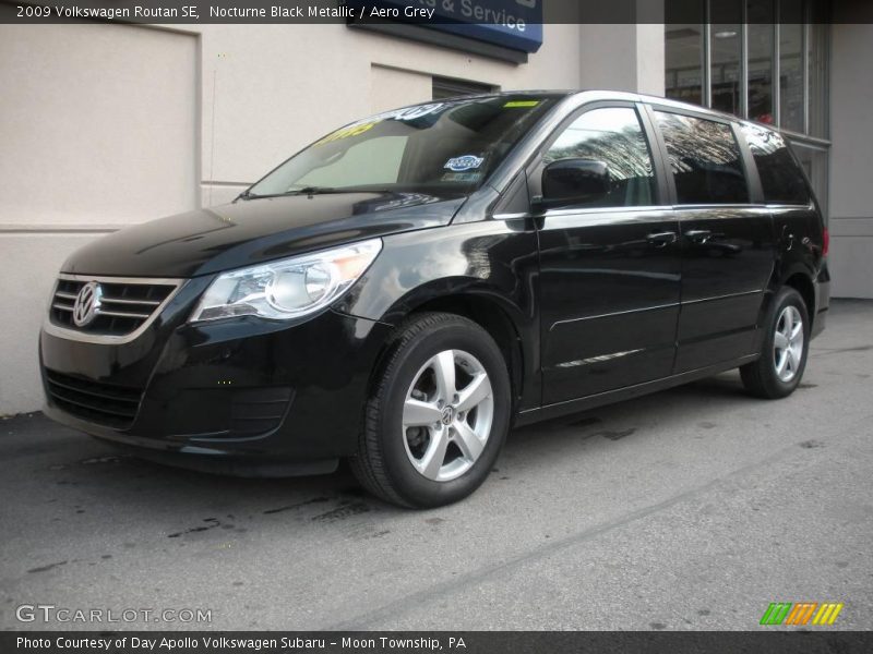 Nocturne Black Metallic / Aero Grey 2009 Volkswagen Routan SE