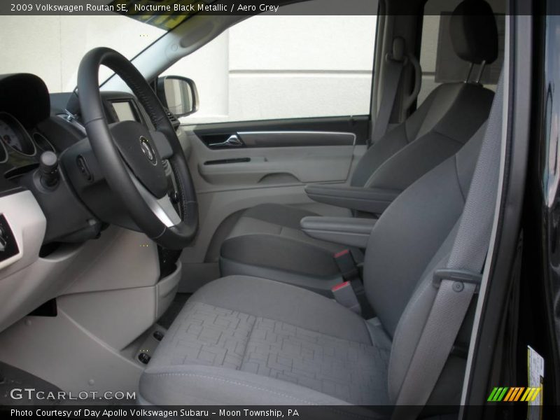 Nocturne Black Metallic / Aero Grey 2009 Volkswagen Routan SE