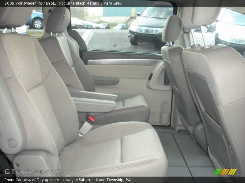 Nocturne Black Metallic / Aero Grey 2009 Volkswagen Routan SE