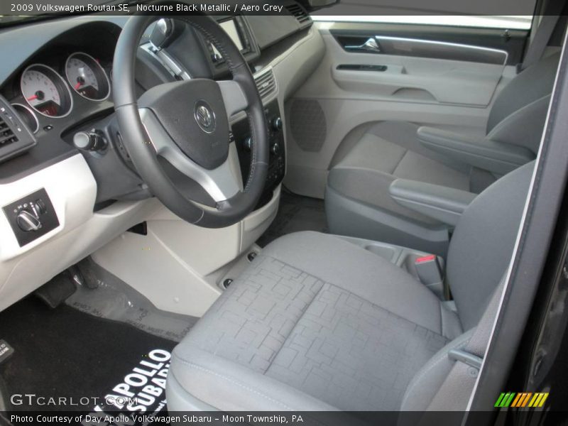 Nocturne Black Metallic / Aero Grey 2009 Volkswagen Routan SE