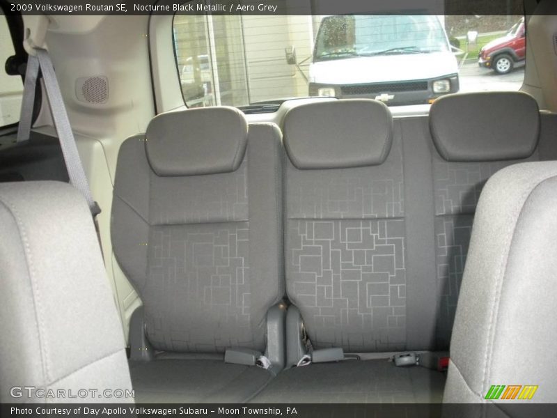 Nocturne Black Metallic / Aero Grey 2009 Volkswagen Routan SE
