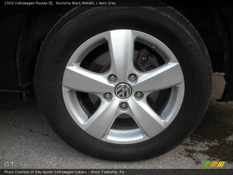 Nocturne Black Metallic / Aero Grey 2009 Volkswagen Routan SE