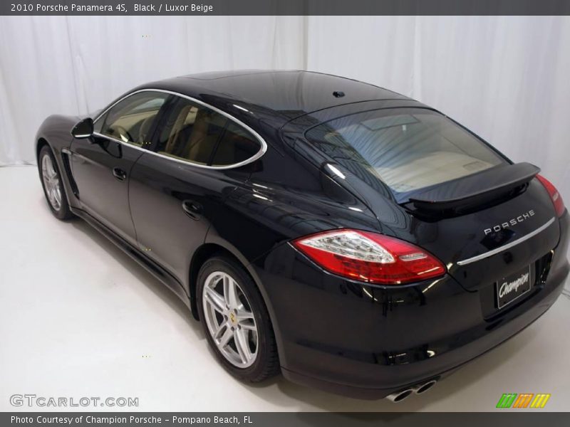 Black / Luxor Beige 2010 Porsche Panamera 4S