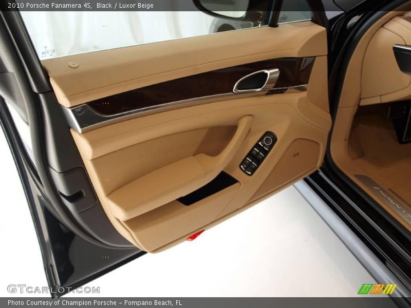 Black / Luxor Beige 2010 Porsche Panamera 4S