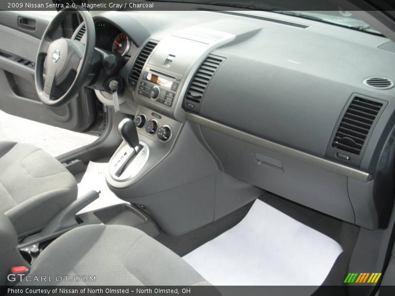 Magnetic Gray / Charcoal 2009 Nissan Sentra 2.0