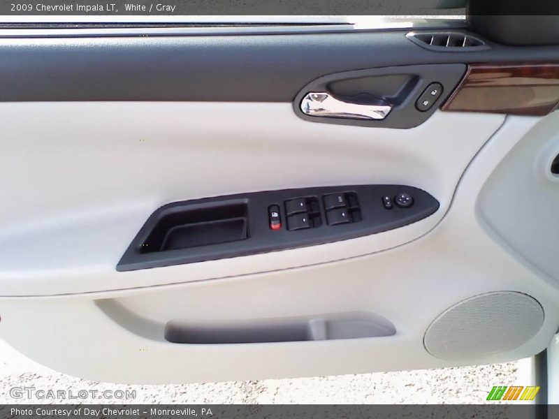 White / Gray 2009 Chevrolet Impala LT