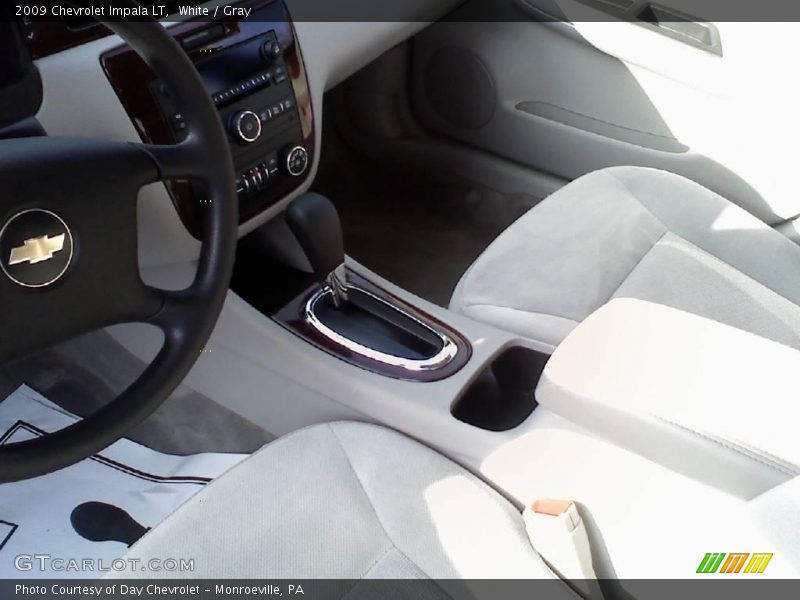 White / Gray 2009 Chevrolet Impala LT