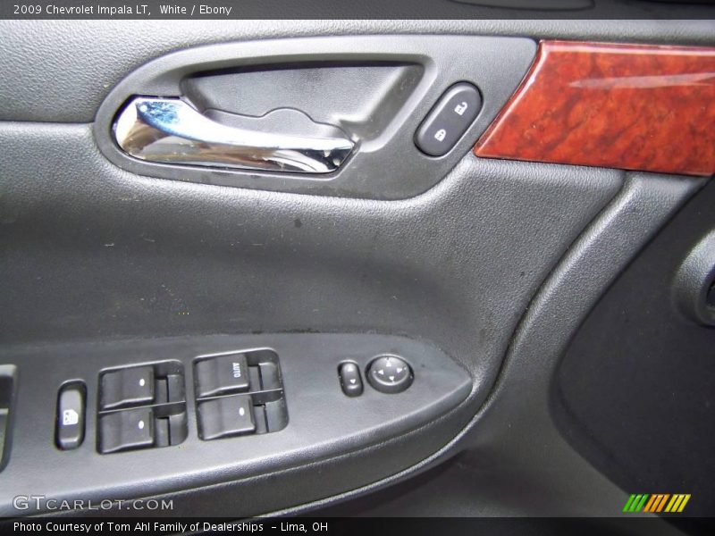 White / Ebony 2009 Chevrolet Impala LT