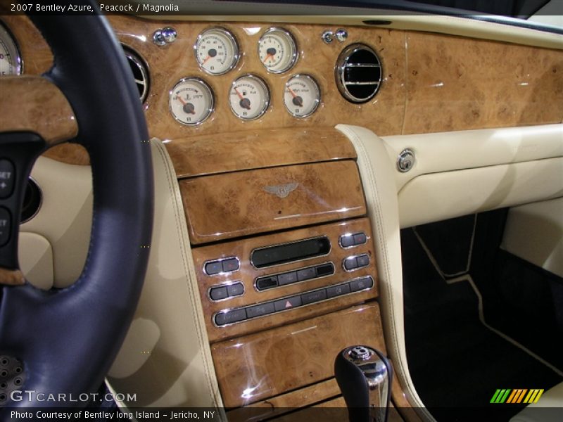 Peacock / Magnolia 2007 Bentley Azure