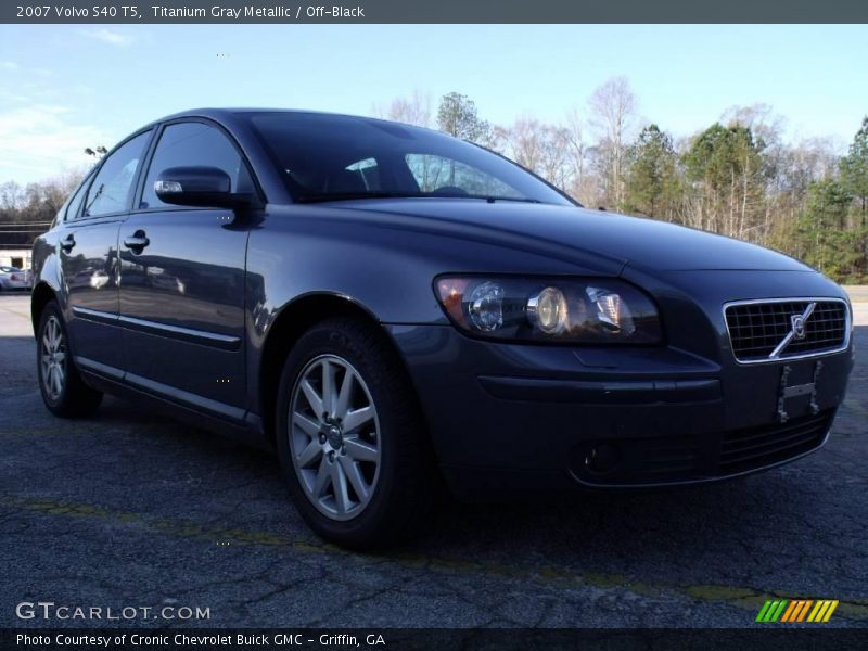 Titanium Gray Metallic / Off-Black 2007 Volvo S40 T5