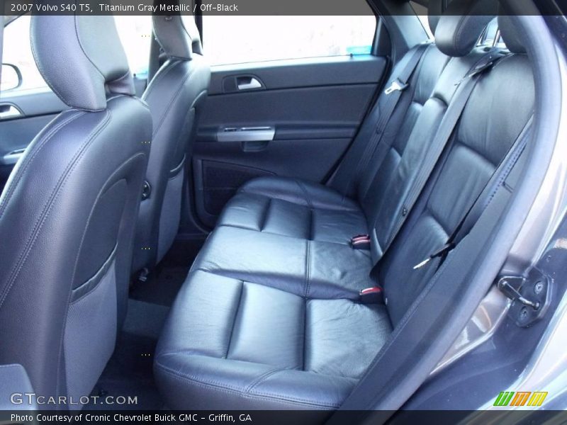 Titanium Gray Metallic / Off-Black 2007 Volvo S40 T5