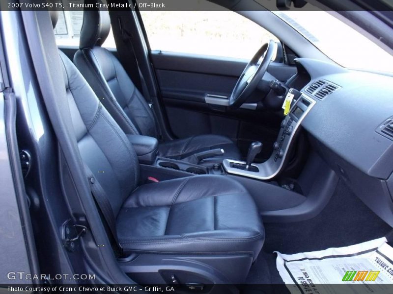 Titanium Gray Metallic / Off-Black 2007 Volvo S40 T5