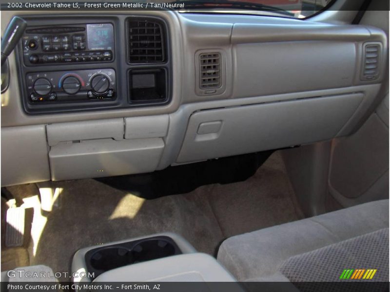 Forest Green Metallic / Tan/Neutral 2002 Chevrolet Tahoe LS