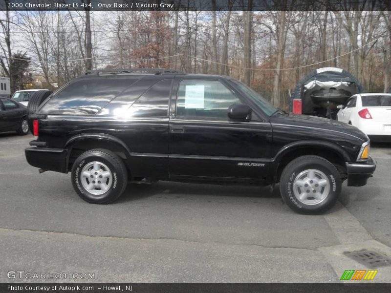 Onyx Black / Medium Gray 2000 Chevrolet Blazer LS 4x4