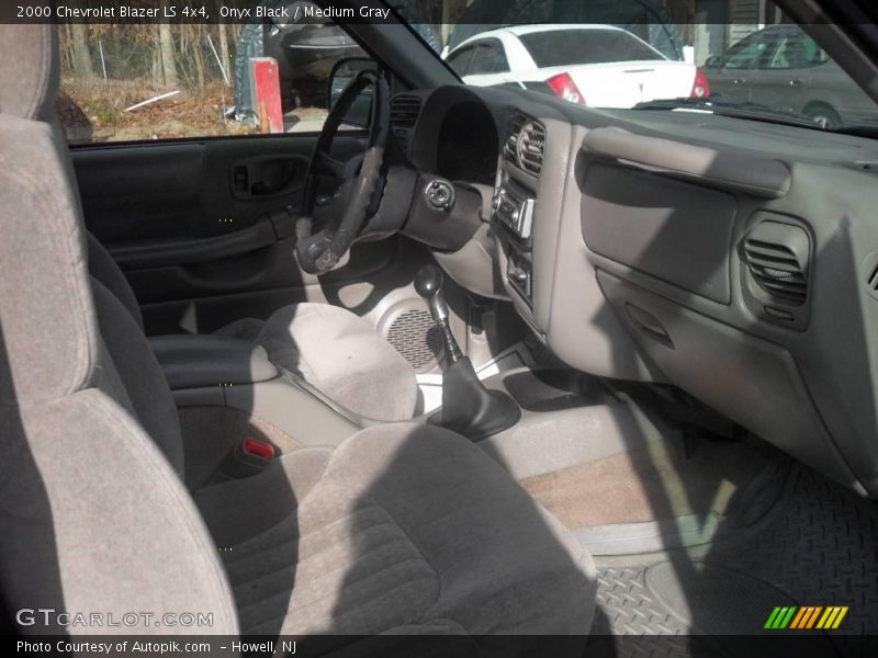 Onyx Black / Medium Gray 2000 Chevrolet Blazer LS 4x4