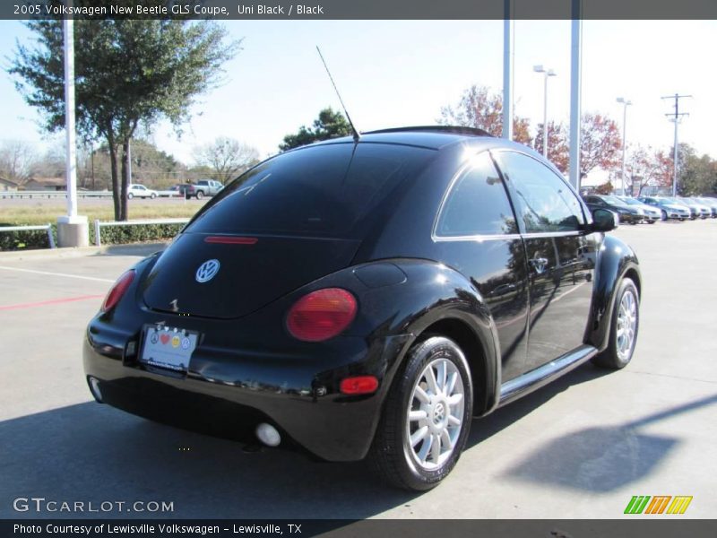 Uni Black / Black 2005 Volkswagen New Beetle GLS Coupe