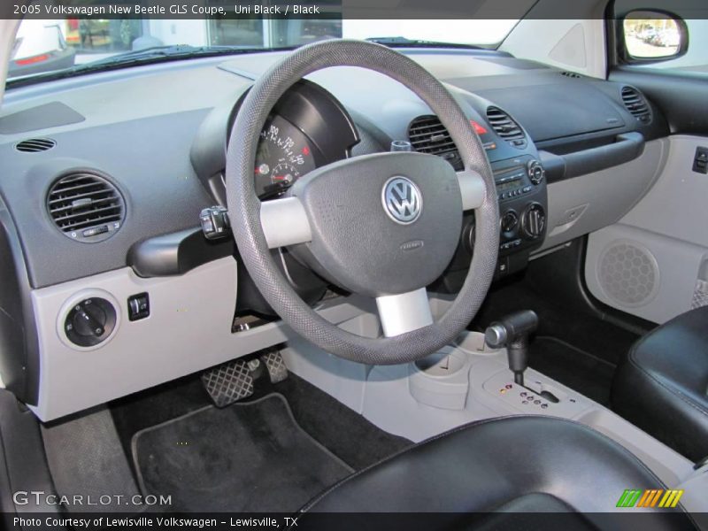 Uni Black / Black 2005 Volkswagen New Beetle GLS Coupe