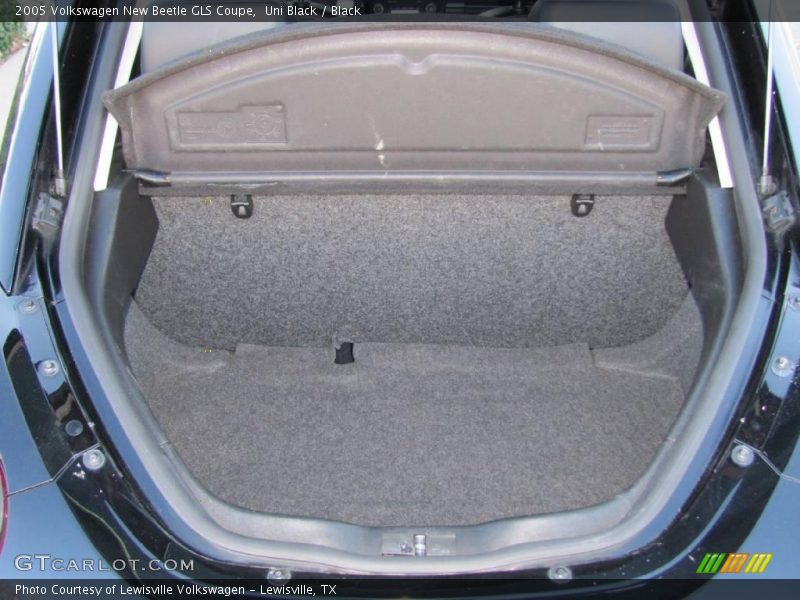Uni Black / Black 2005 Volkswagen New Beetle GLS Coupe
