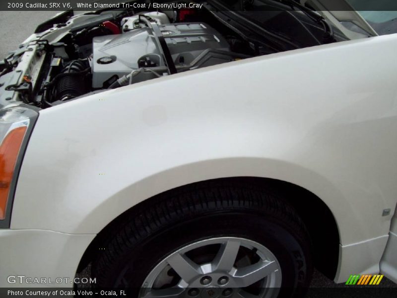 White Diamond Tri-Coat / Ebony/Light Gray 2009 Cadillac SRX V6