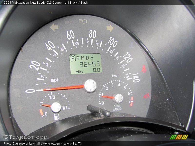 Uni Black / Black 2005 Volkswagen New Beetle GLS Coupe