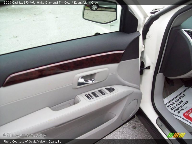 White Diamond Tri-Coat / Ebony/Light Gray 2009 Cadillac SRX V6