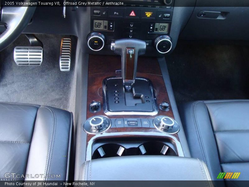 Offroad Grey Metallic / Anthracite 2005 Volkswagen Touareg V8