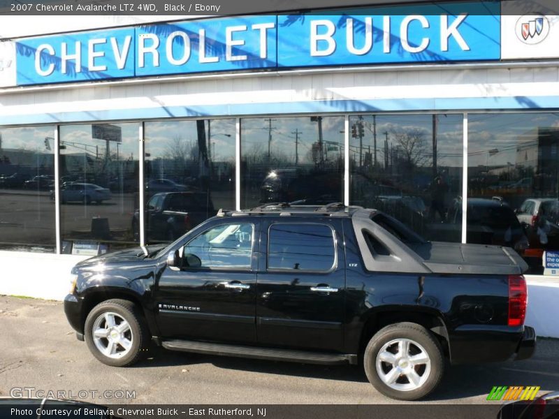 Black / Ebony 2007 Chevrolet Avalanche LTZ 4WD