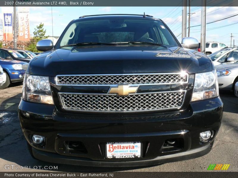 Black / Ebony 2007 Chevrolet Avalanche LTZ 4WD
