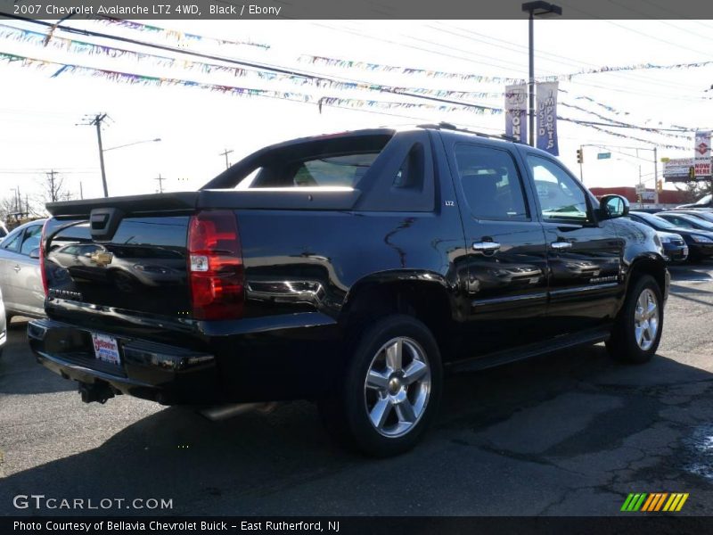 Black / Ebony 2007 Chevrolet Avalanche LTZ 4WD