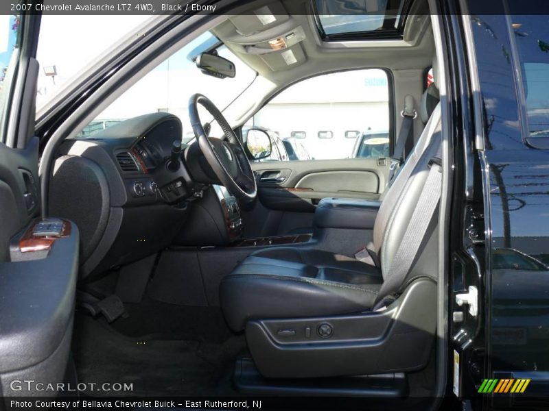 Black / Ebony 2007 Chevrolet Avalanche LTZ 4WD