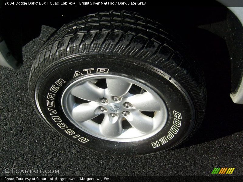 Bright Silver Metallic / Dark Slate Gray 2004 Dodge Dakota SXT Quad Cab 4x4