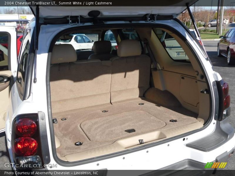 Summit White / Light Cashmere 2004 Chevrolet TrailBlazer LT